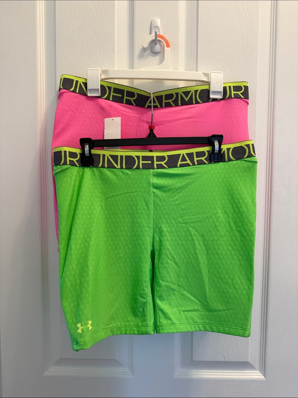 Under Armour Women’s Bike Shorts - Hot Pink & Neon Green Cushioned Bike Shorts